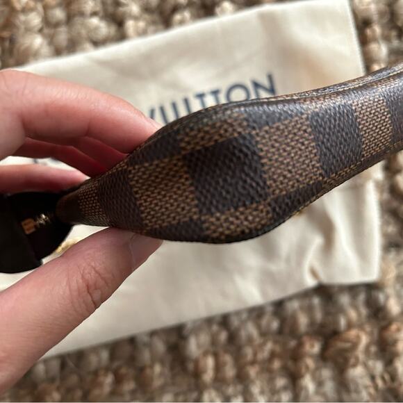 Louis Vuitton mini Pochette accessories Damier Ebene print - Picture 6 of 11